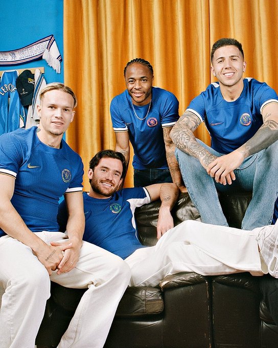 Chelsea Unveil New Home Kit Without Main Sponsor Chelsea Unveil New Home Kit Without Main Sponsor