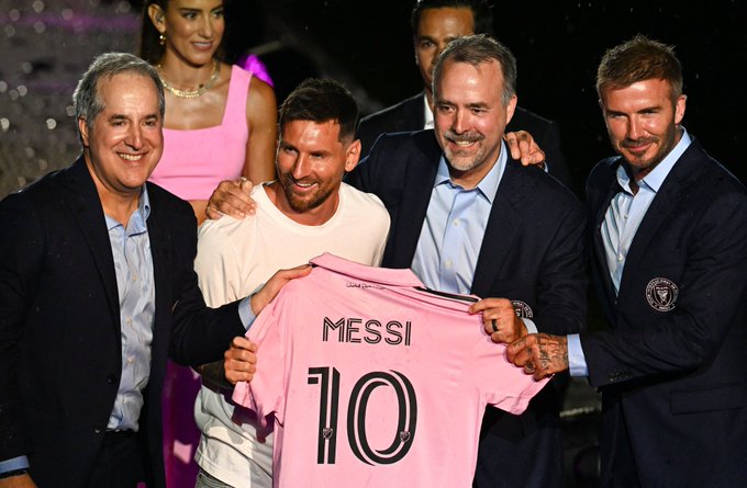 Lionel Messi Finally Unveiled To A Sold-Out Crowd In Miami Lionel Messi Finally Unveiled To A Sold-Out Crowd In Miami