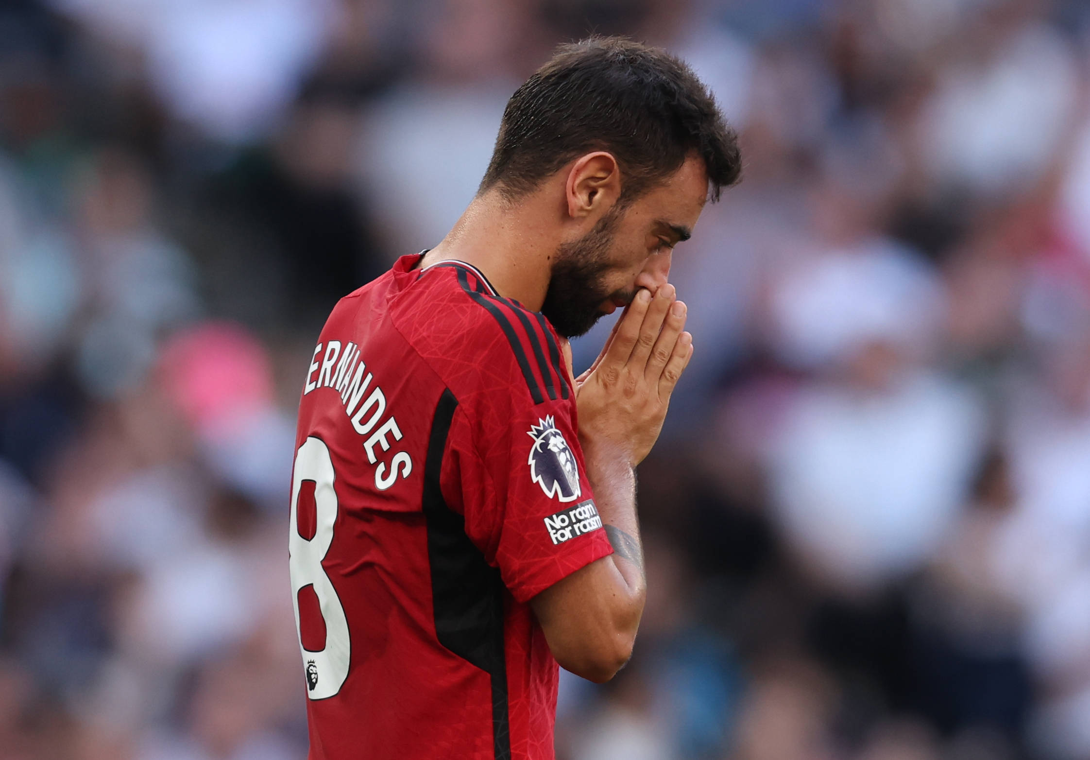 Bruno Fernandes Blasted By Pundit For ‘Pathetic’ Treatment Of Team-Mate Bruno Fernandes Blasted By Pundit For ‘Pathetic’ Treatment Of Team-Mate