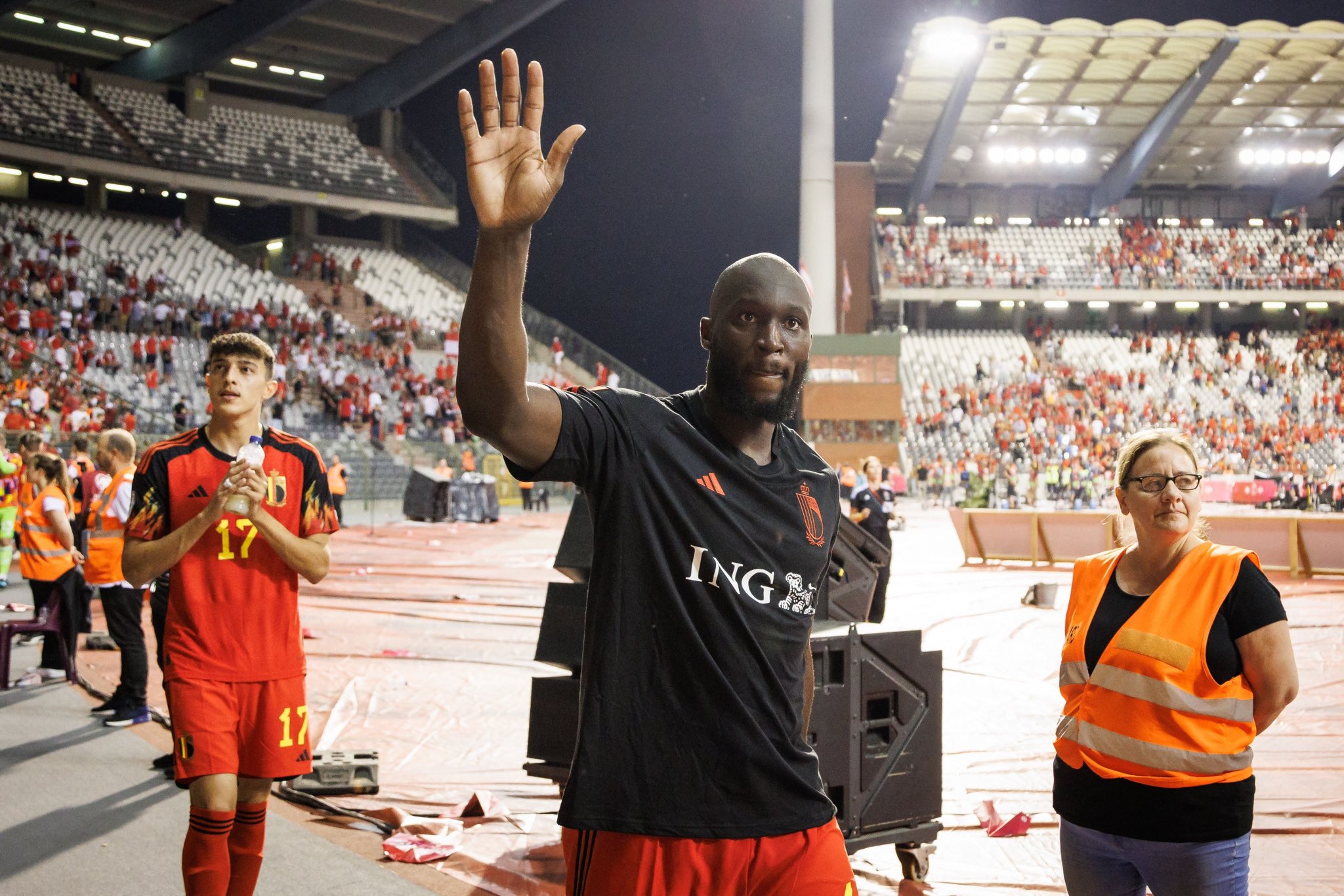 Chelsea Striker To Take Massive Paycut To Join Mourinho’s Roma After Inter Milan Snub Chelsea Striker To Take Massive Paycut To Join Mourinho’s Roma After Inter Milan Snub