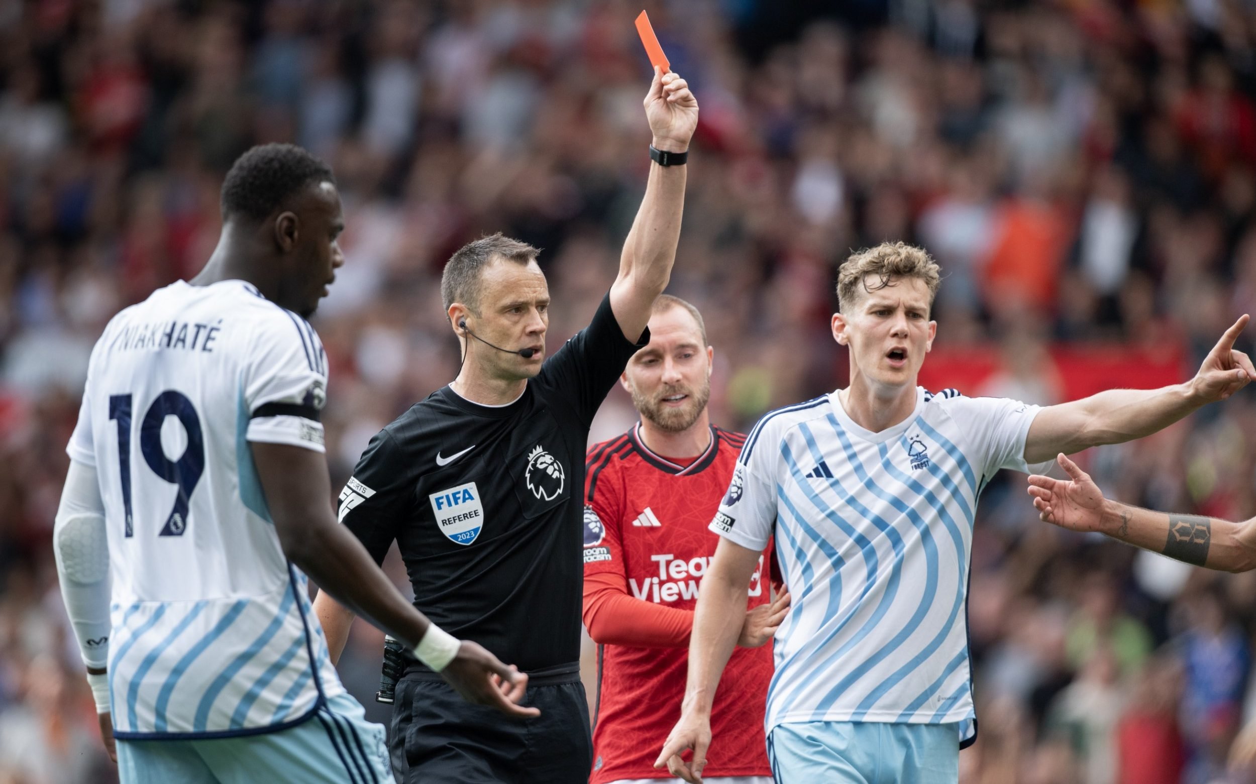 Premier League Back Under-Fire Referees Despite Complaints And Criticisms Premier League Back Under-Fire Referees Despite Complaints And Criticisms