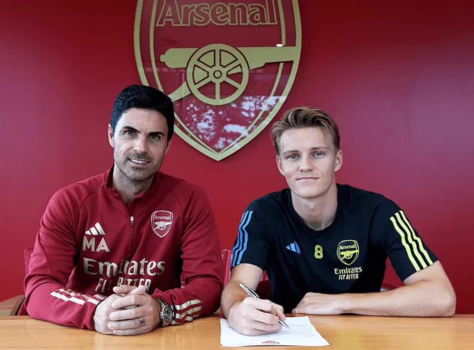 Arsenal Maestro Signs New Long Term Contract At The Club Arsenal Maestro Signs New Long Term Contract At The Club