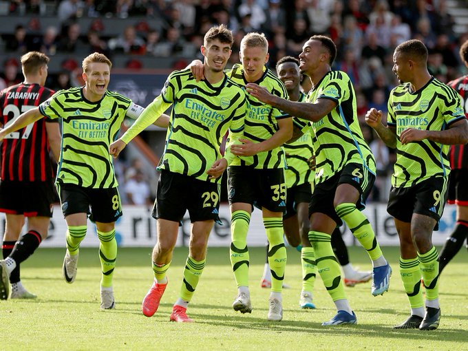 Neville Backs Man City Rivals To Win Premier League Title Neville Backs Man City Rivals To Win Premier League Title