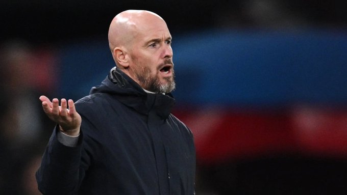 Man United Midfielder Defends Ten Hag Amid Rumored Dressing Room Split Man United Midfielder Defends Ten Hag Amid Rumored Dressing Room Split