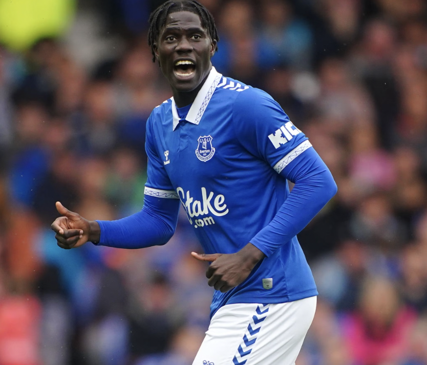 LaLiga Giants In Talks With Everton Midfielder Onana LaLiga Giants In Talks With Everton Midfielder Onana