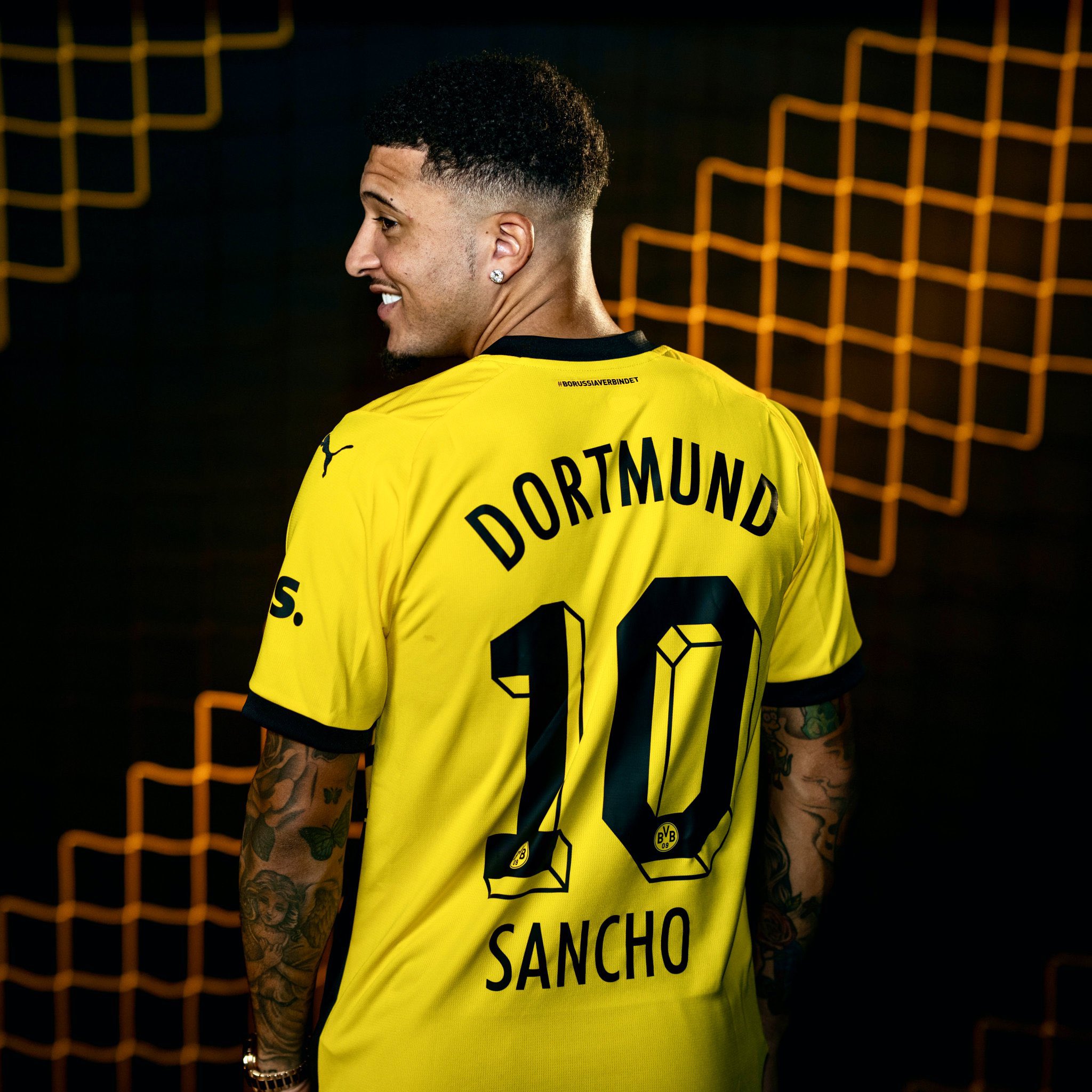 Jadon Sancho Receives What Manchester United Was Unable To From Borussia Dortmund Jadon Sancho Receives What Manchester United Was Unable To From Borussia Dortmund