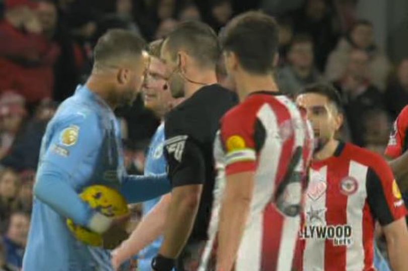 Pep Guardiola Tight-Lipped On Kyle Walker/Neal Maupay Clash Despite Man City’s Win Pep Guardiola Tight-Lipped On Kyle Walker/Neal Maupay Clash Despite Man City’s Win