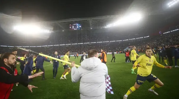 Fenerbahce To Consider Withdrawing From Super Lig After Players Attacked Fenerbahce To Consider Withdrawing From Super Lig After Players Attacked