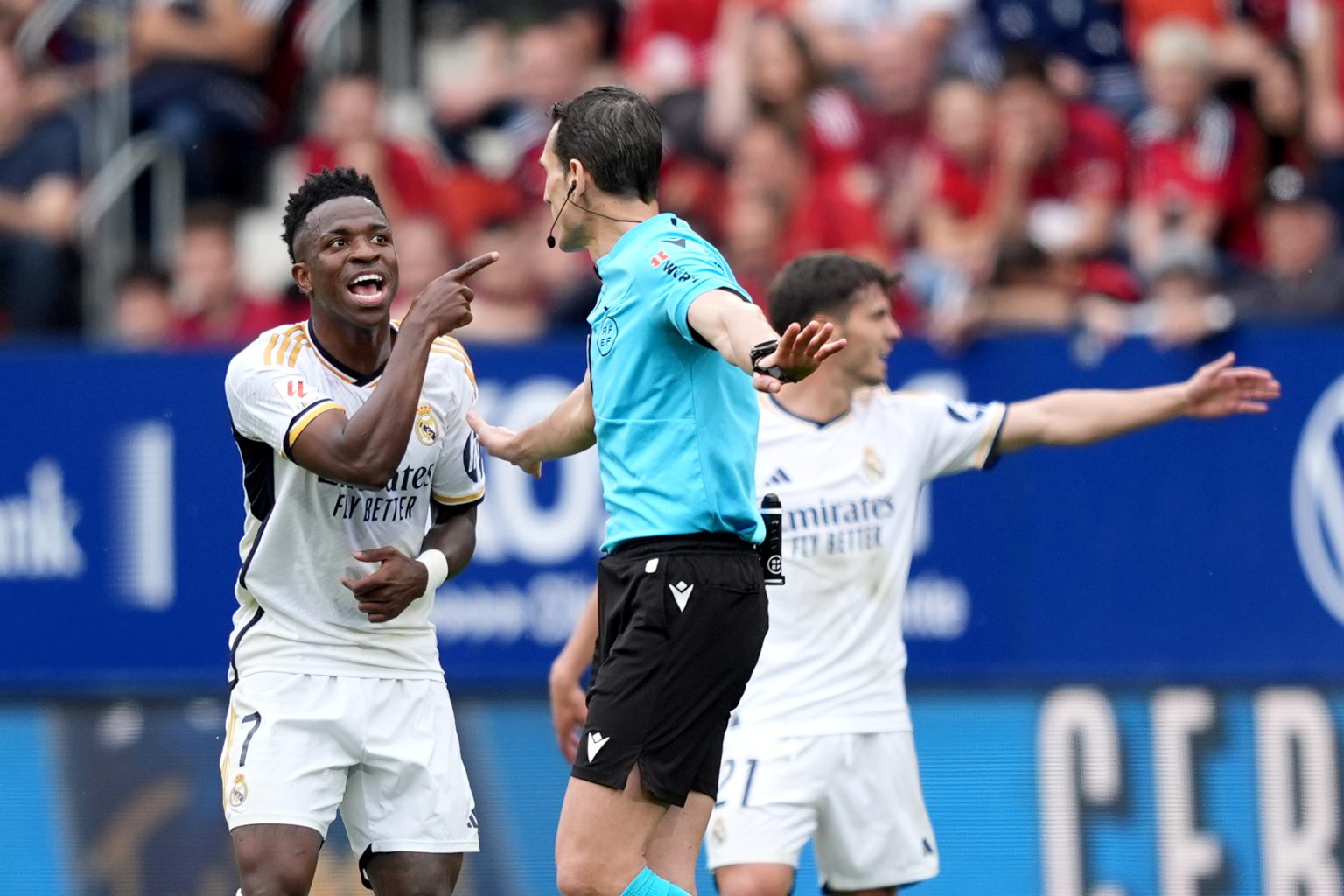 Madrid File Complaint Against Referee Over Offensive Chants Against Vinicius Madrid File Complaint Against Referee Over Offensive Chants Against Vinicius