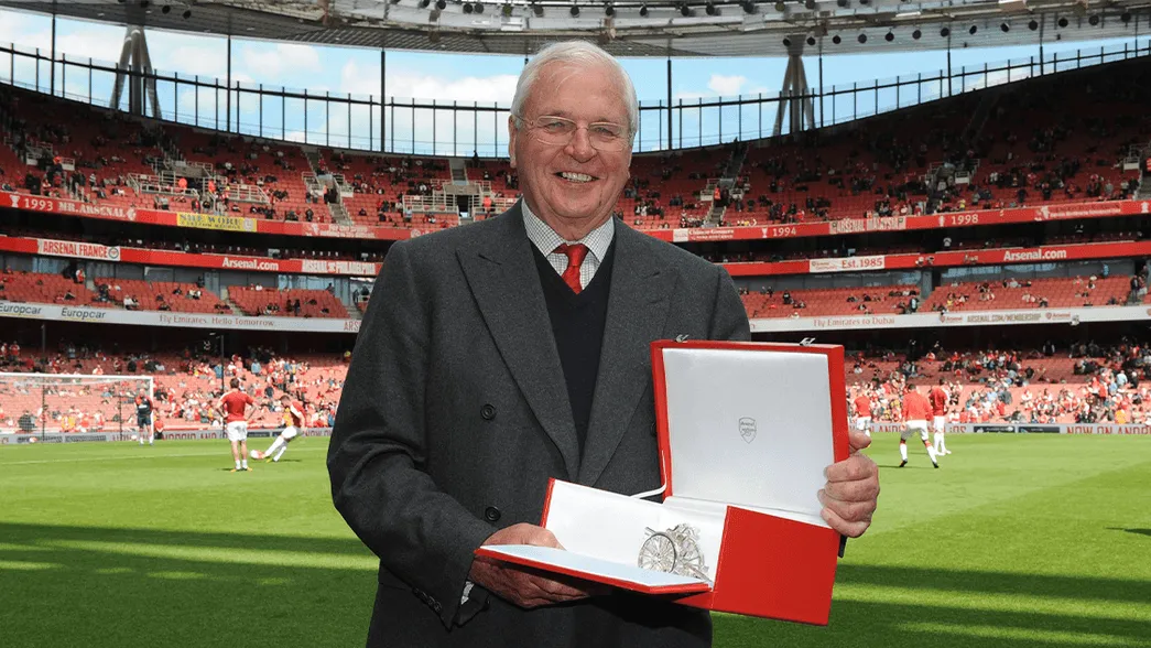 Sir John ‘Chips’ Keswick, Former Chairman Of Arsenal, kicked The Bucket At The Age Of 84 Sir John ‘Chips’ Keswick, Former Chairman Of Arsenal, kicked The Bucket At The Age Of 84