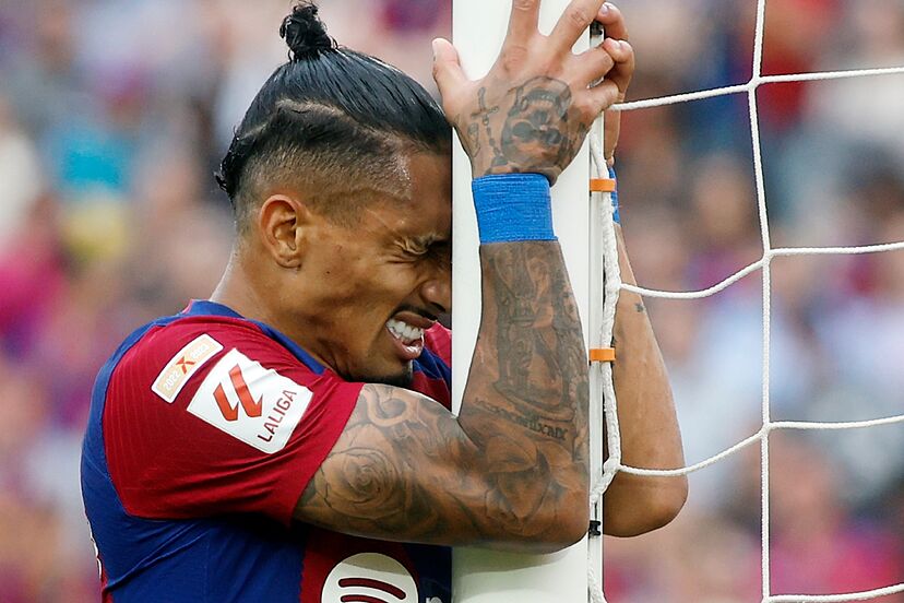 Barcelona Striker Refuses To Pack His Bags To Newcastle After Transfer Agreement Barcelona Striker Refuses To Pack His Bags To Newcastle After Transfer Agreement