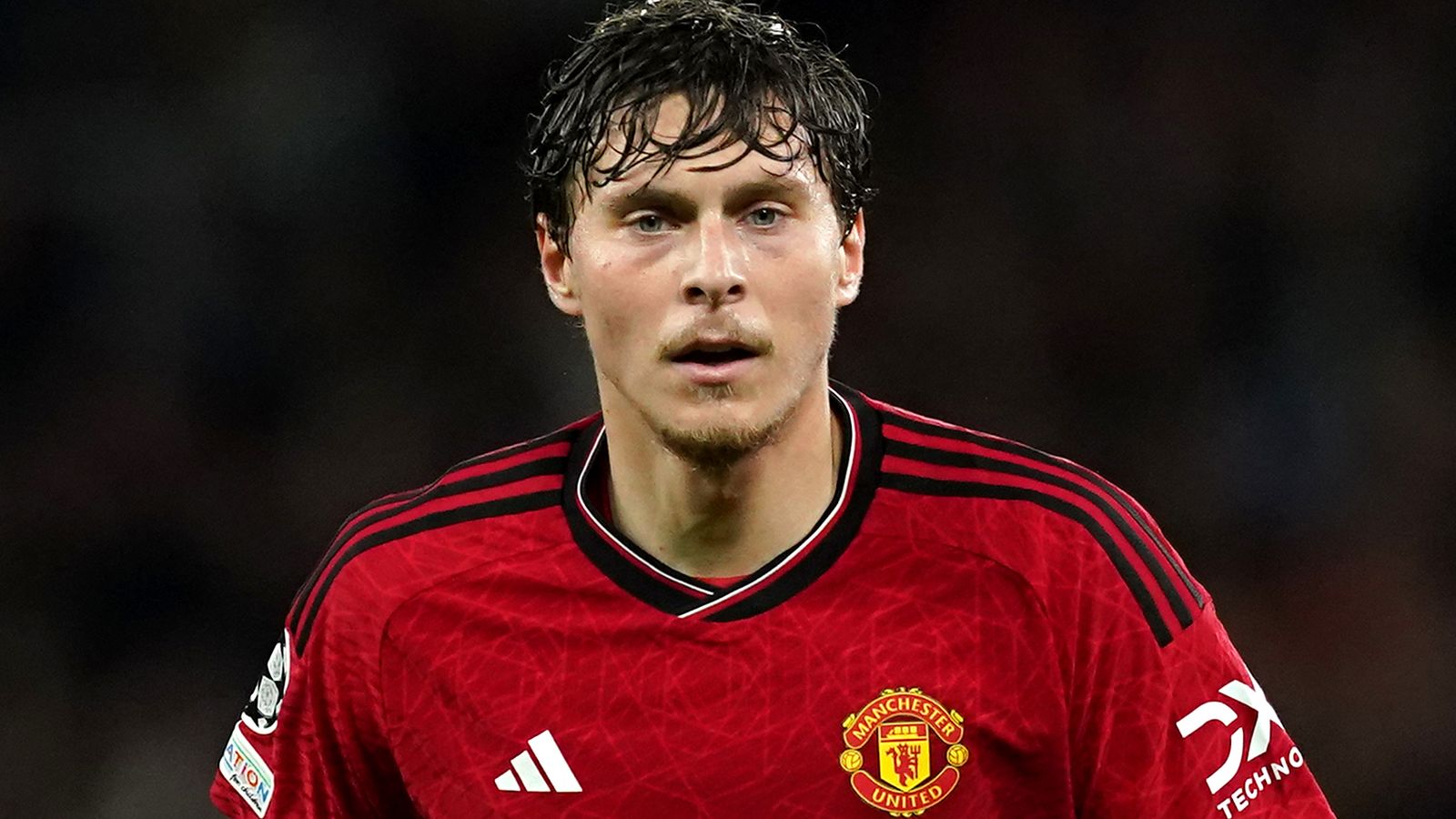 Manchester United Loose Fears As Victor Lindelof Returns To Training Following Leny Yoro Injury Manchester United Loose Fears As Victor Lindelof Returns To Training Following Leny Yoro Injury