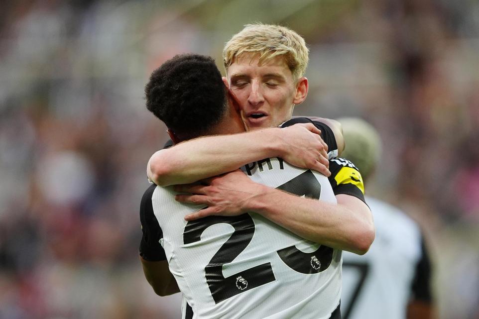 Liverpool Star Sends Clear Anthony Gordon Message As Transfer Deadline Looms Liverpool Star Sends Clear Anthony Gordon Message As Transfer Deadline Looms