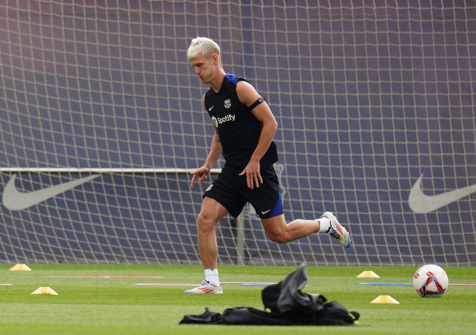 Olmo Eager To Make Barcelona Debut Amid Registration Issues Olmo Eager To Make Barcelona Debut Amid Registration Issues