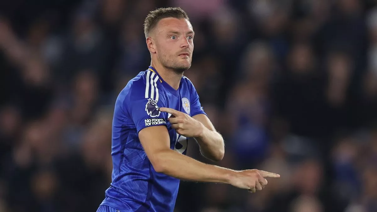 Vardy Taunts Tottenham Fans Over Premier League Title Failures Vardy Taunts Tottenham Fans Over Premier League Title Failures