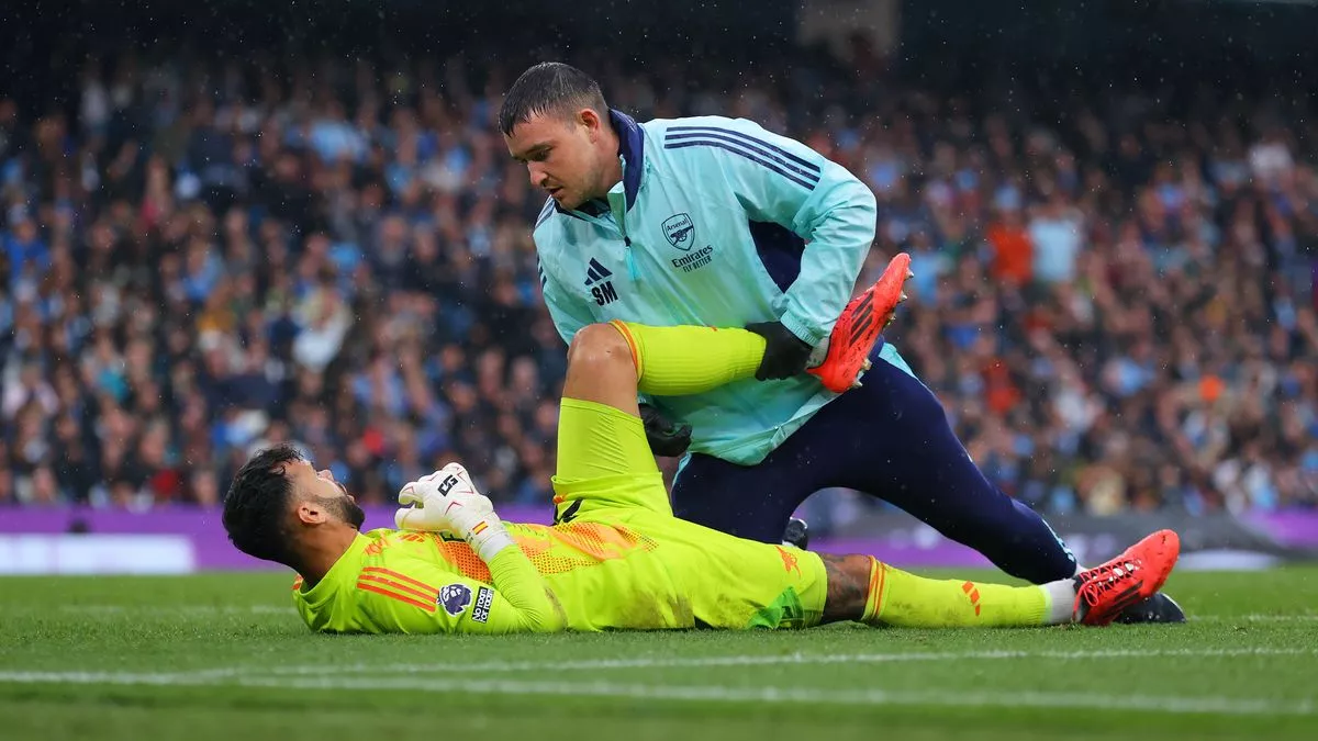 Arsenal Receive Fresh Injury Blow After Star Limped On To Team Bus Arsenal Receive Fresh Injury Blow After Star Limped On To Team Bus