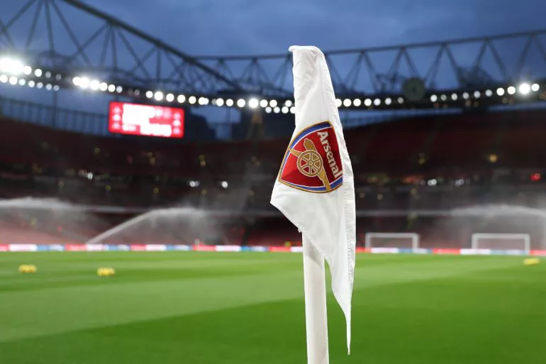 Arsenal Player Encouraged To ‘Apply pressure’ On The Gunners To Reduce Transfer Fee Arsenal Player Encouraged To ‘Apply pressure’ On The Gunners To Reduce Transfer Fee