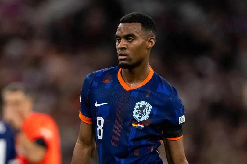 Liverpool Duo Chastised Amid ‘Hopeless’ Performance As ‘Sloppy’ Arne Slot Favourite Is Called Out Liverpool Duo Chastised Amid ‘Hopeless’ Performance As ‘Sloppy’ Arne Slot Favourite Is Called Out