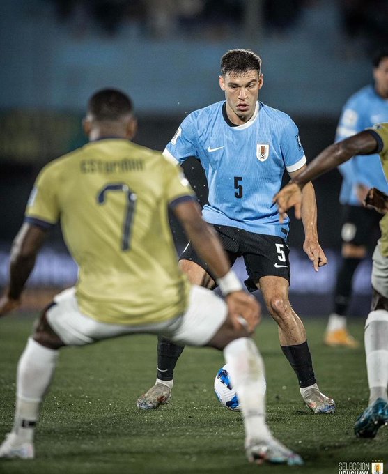 Man United Hit With Injury Scare As £42M Star Limps Off Man United Hit With Injury Scare As £42M Star Limps Off