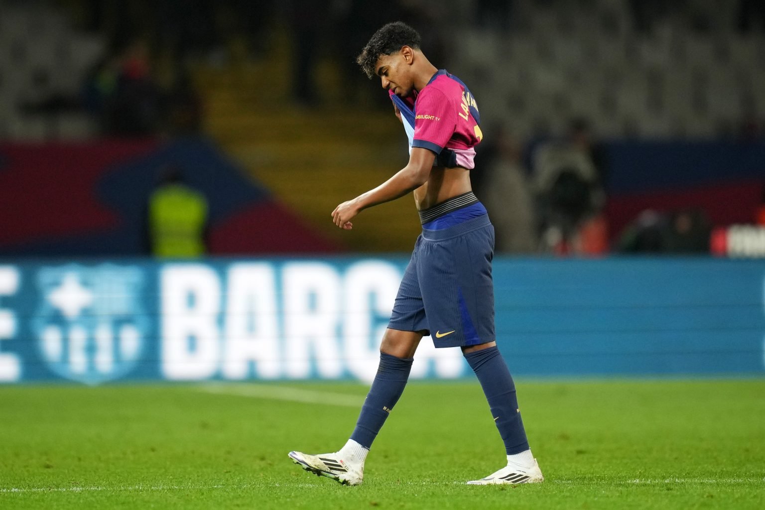 Barcelona Act With Extreme Caution Following Youngster Injury Barcelona Act With Extreme Caution Following Youngster Injury