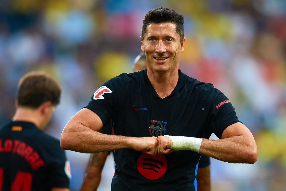 Lewandowski Set To Break Neymar And Ronaldinho’s Record At Barcelona