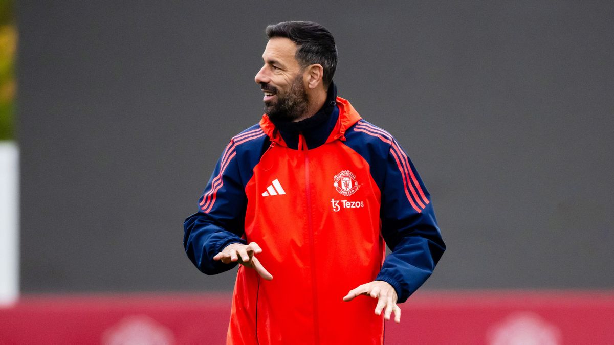 Man United Players Want Van Nistelrooy To Stay Put - Onana