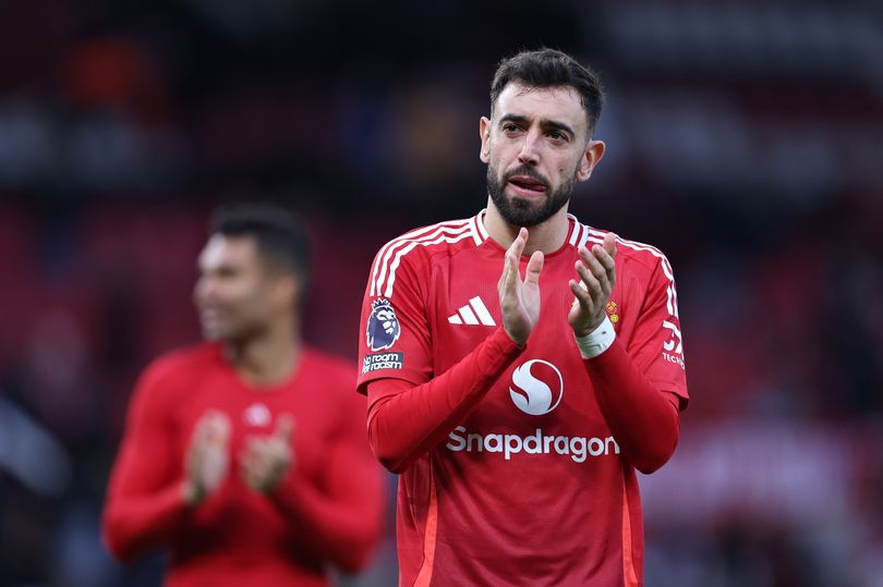 Man United Hit By Major Injury Scare As Fernandes Worrying Picture Emerges Man United Hit By Major Injury Scare As Fernandes Worrying Picture Emerges