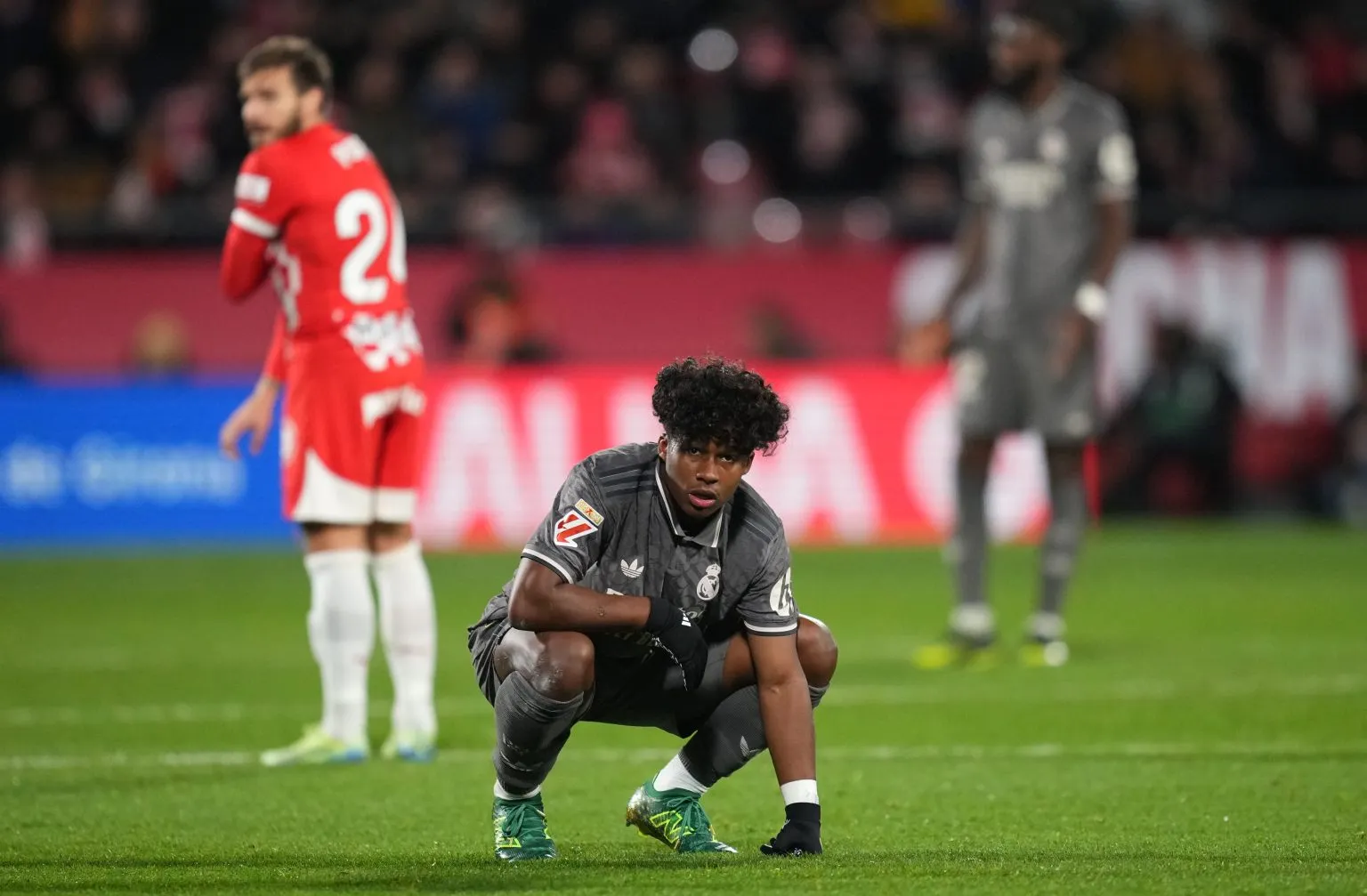 Real Madrid Teenage Star Leaves Training Session In Discomfort Real Madrid Teenage Star Leaves Training Session In Discomfort