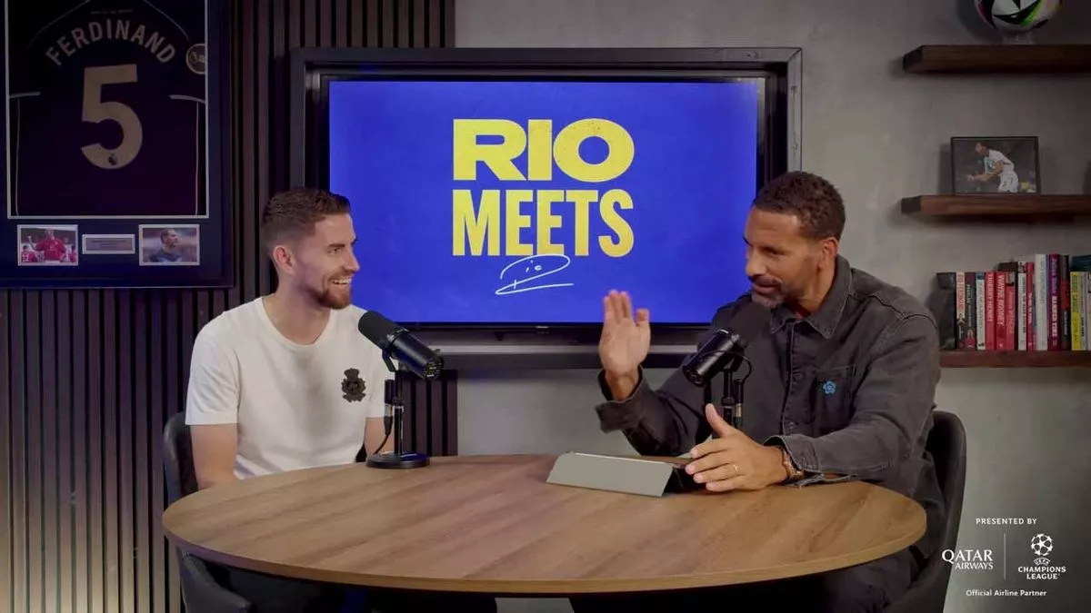 Rio Ferdinand Mends Relationship With Arsenal Star Following Tragic ‘He Can’t Run’ Blast Rio Ferdinand Mends Relationship With Arsenal Star Following Tragic ‘He Can’t Run’ Blast