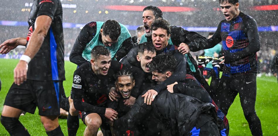 All Hell Breaks Free At The Estádio Da Luz When Barcelona Stuns Benfica All Hell Breaks Free At The Estádio Da Luz When Barcelona Stuns Benfica