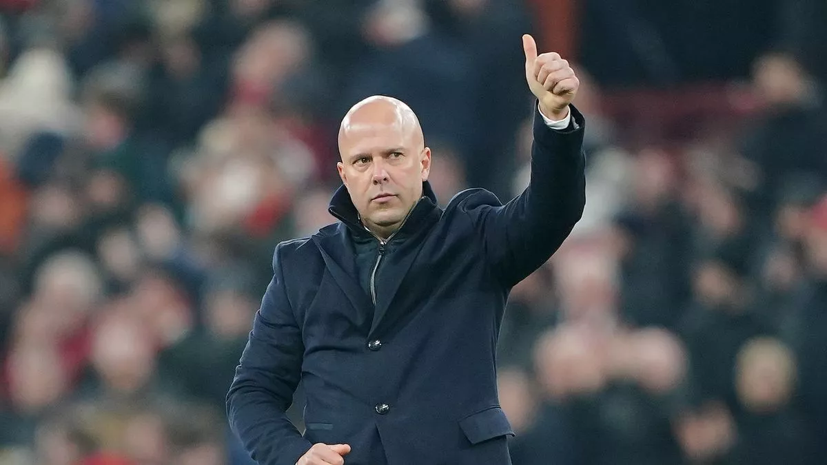 Slot Reveals Private Chat With Klopp About Liverpool Title Issue Slot Reveals Private Chat With Klopp About Liverpool Title Issue