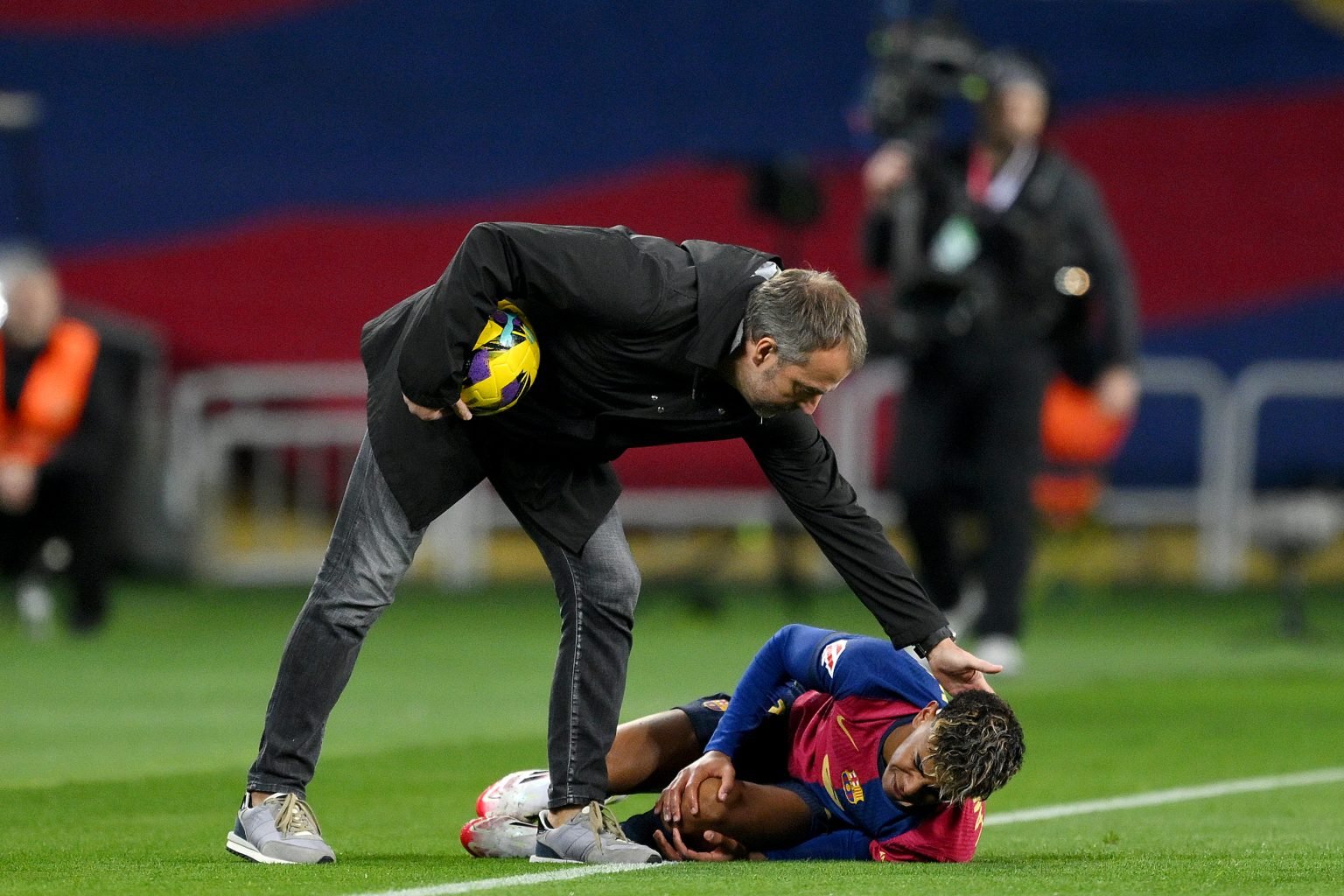 Yamal Directs Anger Towards Flick In Barcelona Draw With Atalanta Yamal Directs Anger Towards Flick In Barcelona Draw With Atalanta