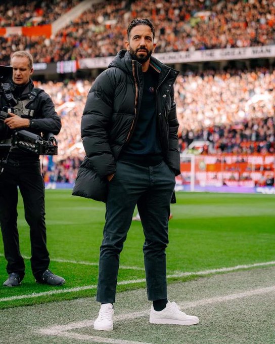 Man United Striker Pens New Contract Man United Striker Pens New Contract