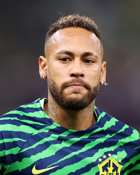 Neymar ‘Caught Cheating’ While Girlfriend Is Pregnant Neymar ‘Caught Cheating’ While Girlfriend Is Pregnant