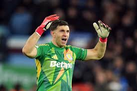 Emiliano Martinez Stirs Up Tension With France And Messages To PSG Fans Emiliano Martinez Stirs Up Tension With France And Messages To PSG Fans