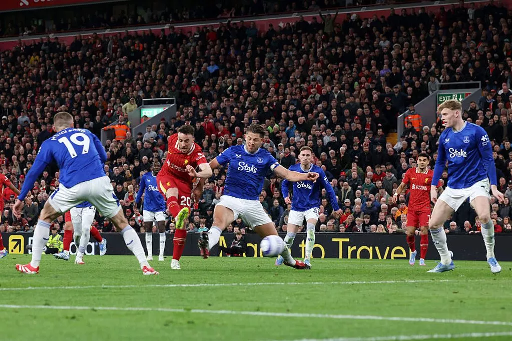 Everton And Liverpool Obtain Howard Webb’s Explanation For Diogo Jota Goal Everton And Liverpool Obtain Howard Webb’s Explanation For Diogo Jota Goal