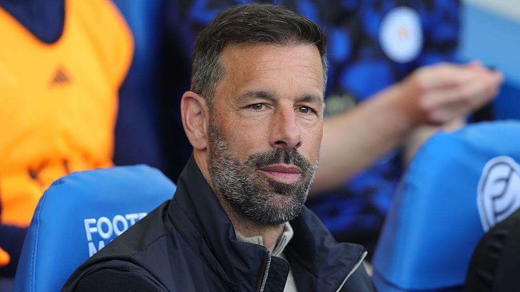 Leicester To Fire Ruud van Nistelrooy And Hire Former Premier League Manager Leicester To Fire Ruud van Nistelrooy And Hire Former Premier League Manager