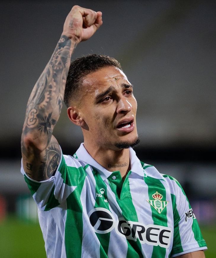 Antony Breaks Down In Tears As He Reveals Man United Struggles Antony Breaks Down In Tears As He Reveals Man United Struggles