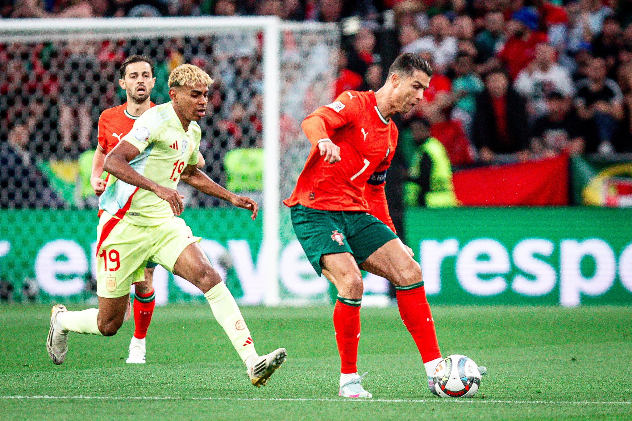 Ronaldo Calls For Calm Around Barcelona Star Yamal: “Let Him Grow In Peace” Ronaldo Calls For Calm Around Barcelona Star Yamal: “Let Him Grow In Peace”