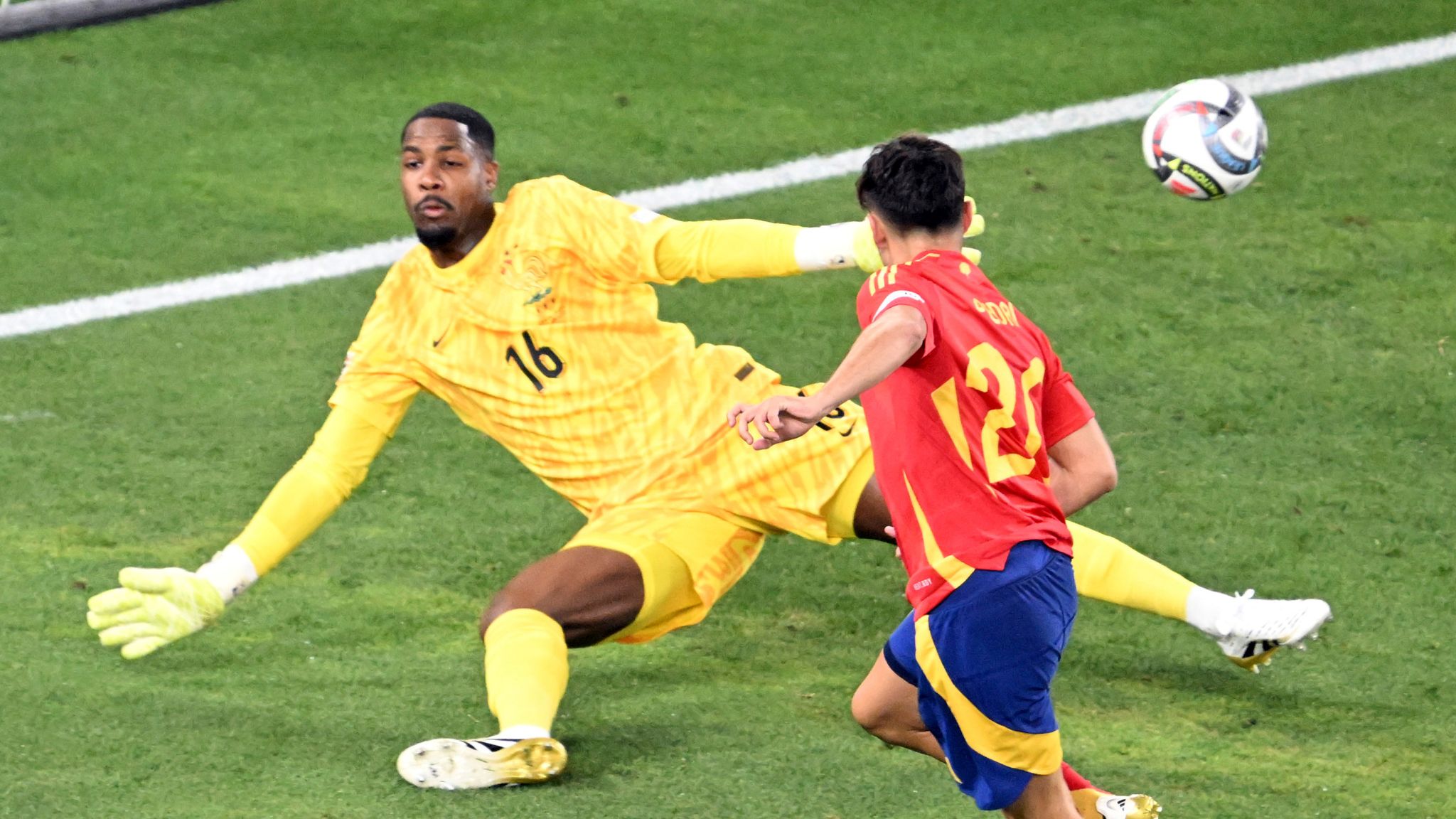 Chelsea Walk Away From Deal To Sign Maignan Chelsea Walk Away From Deal To Sign Maignan