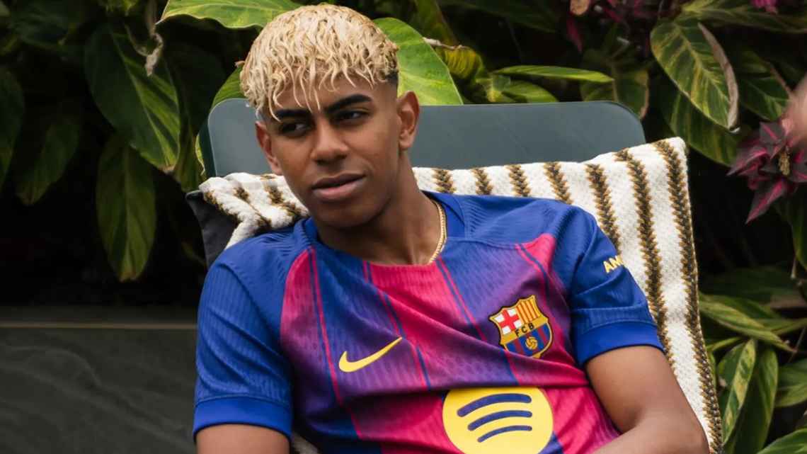 Barcelona Unveiled 2025-26 Home Kit For Their Return To Camp Nou Barcelona Unveiled 2025-26 Home Kit For Their Return To Camp Nou