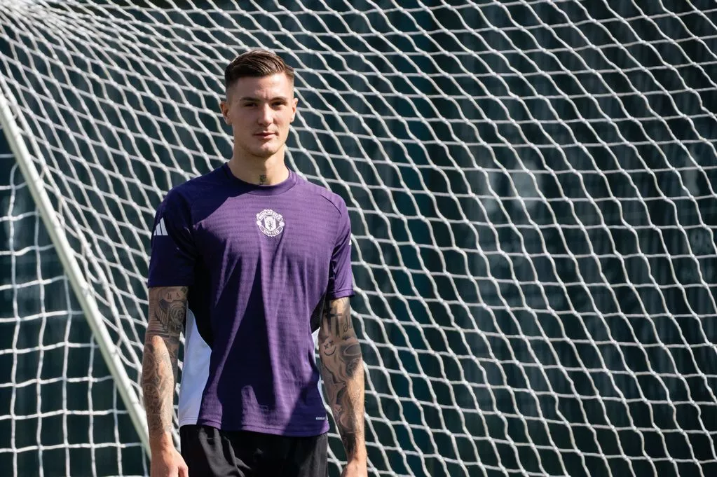 Manchester United Confirm Benjamin Sesko Shirt Number After £66.4m Transfer Manchester United Confirm Benjamin Sesko Shirt Number After £66.4m Transfer