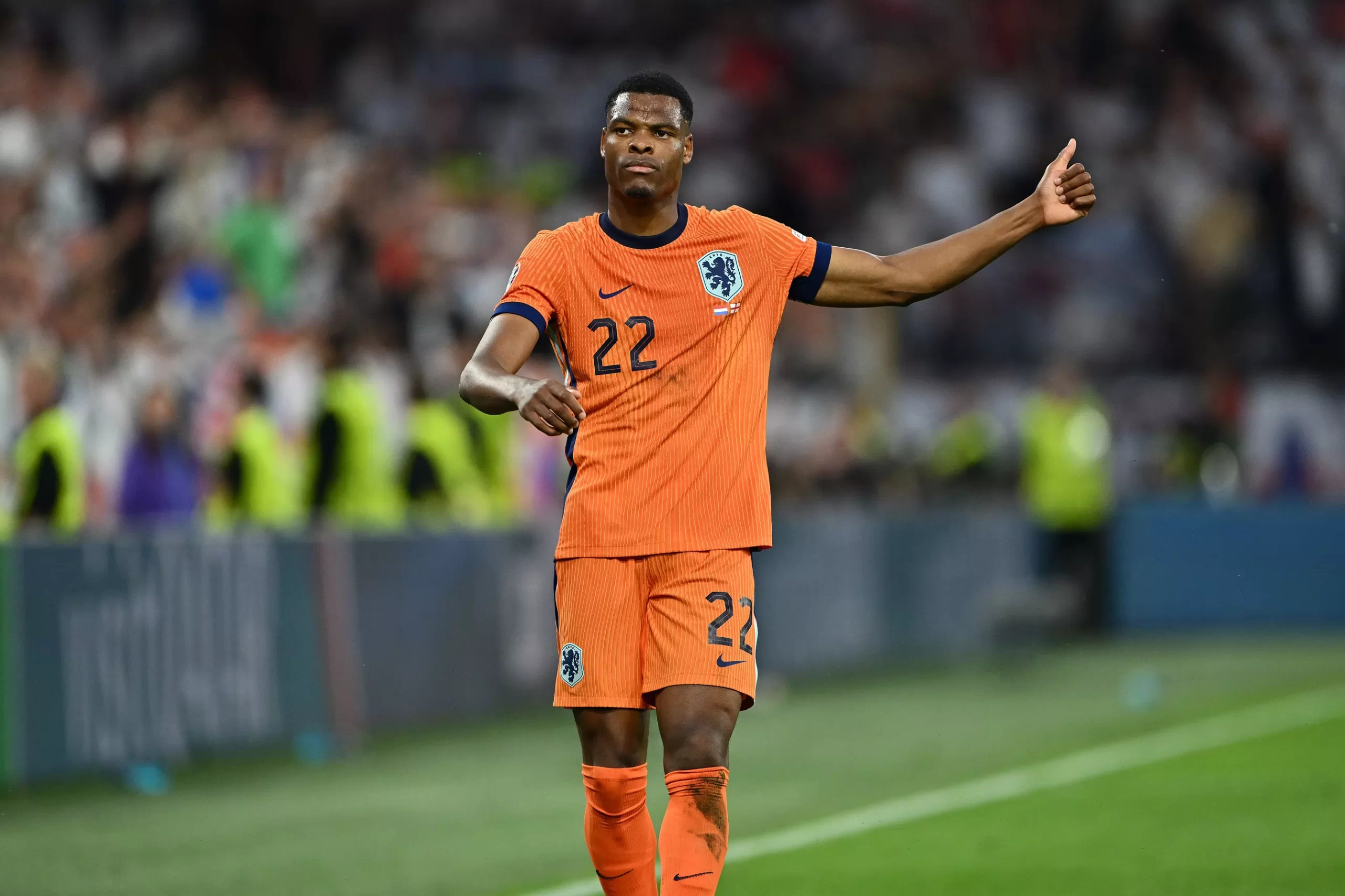 Man United And Chelsea Ready To Battle For £26m Serie A Gem As Newcastle Plot Blockbuster Transfer Man United And Chelsea Ready To Battle For £26m Serie A Gem As Newcastle Plot Blockbuster Transfer