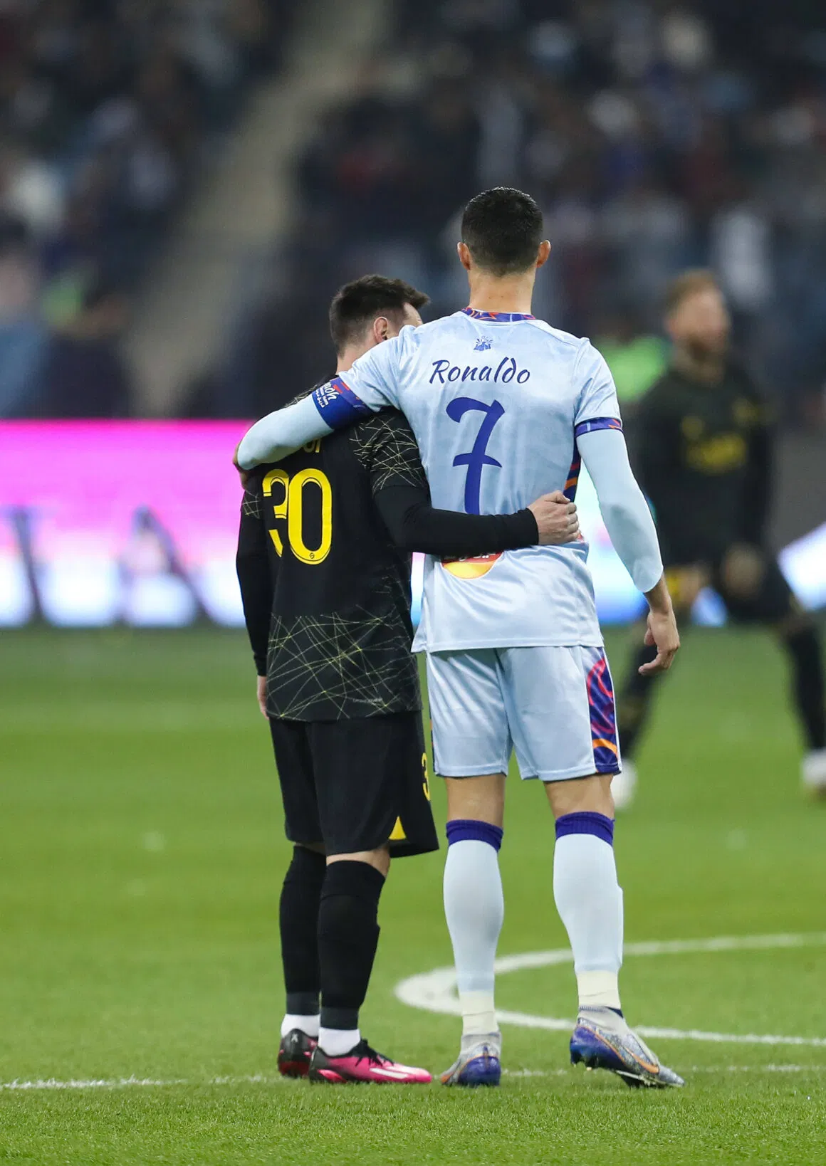 Messi Is ‘Divine’ But Ronaldo ‘Revolutionised Football’ – Ex-Juventus Star Messi Is ‘Divine’ But Ronaldo ‘Revolutionised Football’ – Ex-Juventus Star