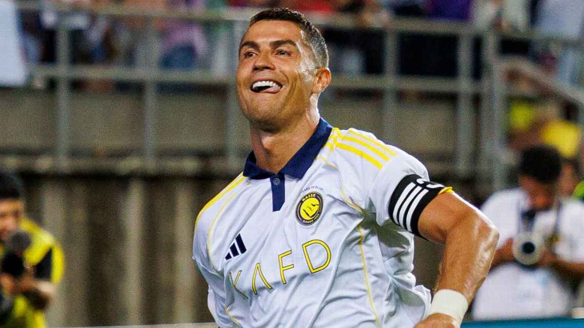 Cristiano Ronaldo Becomes Football’s First Billionaire Player Cristiano Ronaldo Becomes Football’s First Billionaire Player