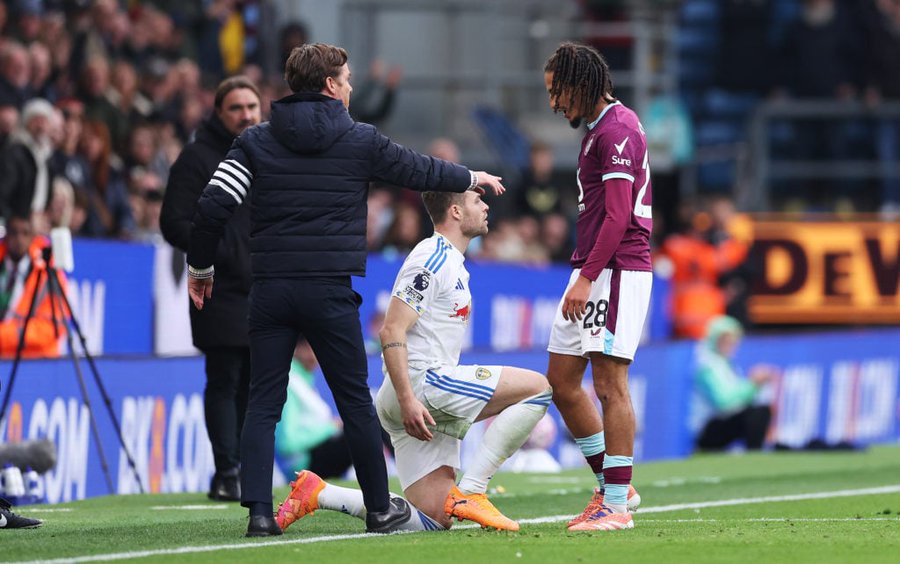 FA Investigate Former Man United Star Over Spitting At Leeds United Fans FA Investigate Former Man United Star Over Spitting At Leeds United Fans