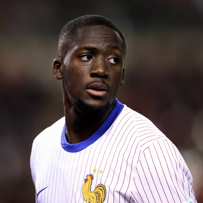 Liverpool Star ‘Too Afraid’ To Spend Money Despite Earning Much Per Week Liverpool Star ‘Too Afraid’ To Spend Money Despite Earning Much Per Week