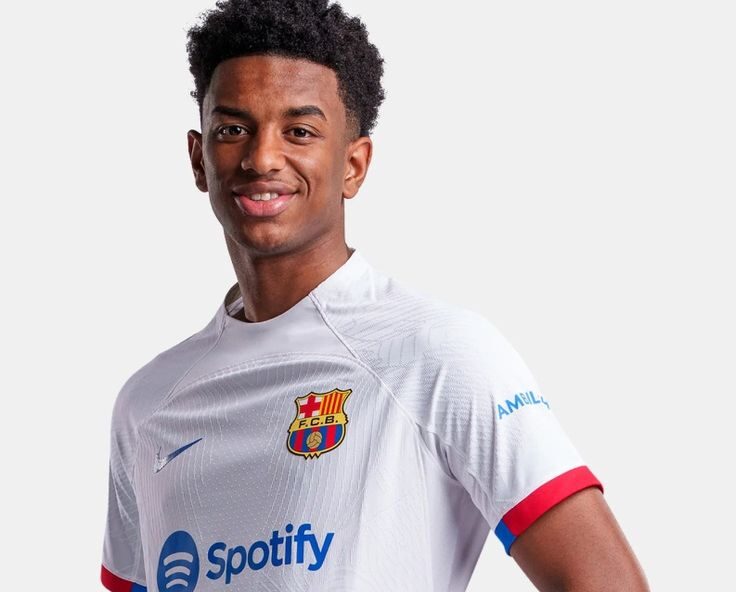 Man United Wants To Sign Barcelona ‘Fastest Defender’ Man United Wants To Sign Barcelona ‘Fastest Defender’