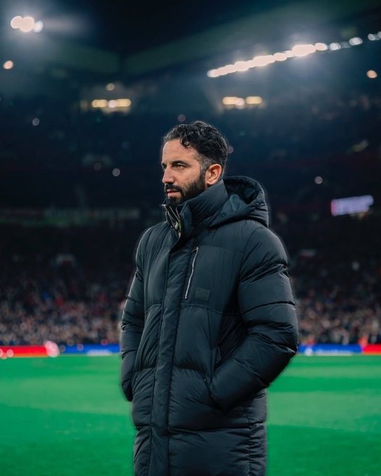 Lineker Advises Man United Star To ‘Sue’ Amorim Following Strange Treatment Lineker Advises Man United Star To ‘Sue’ Amorim Following Strange Treatment