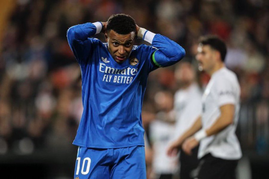 Real Madrid Accused Of Examining The Wrong Knee On Mbappe Real Madrid Accused Of Examining The Wrong Knee On Mbappe